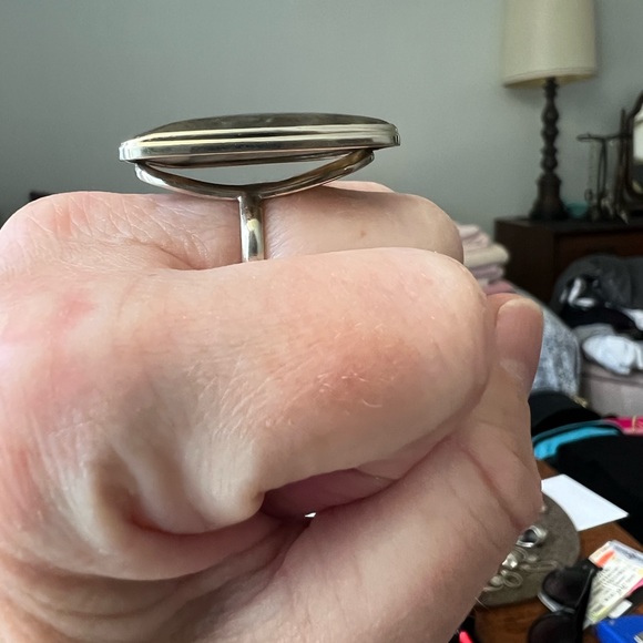 Gorgeous Labradorite Ring, Size 7 - Picture 9 of 15